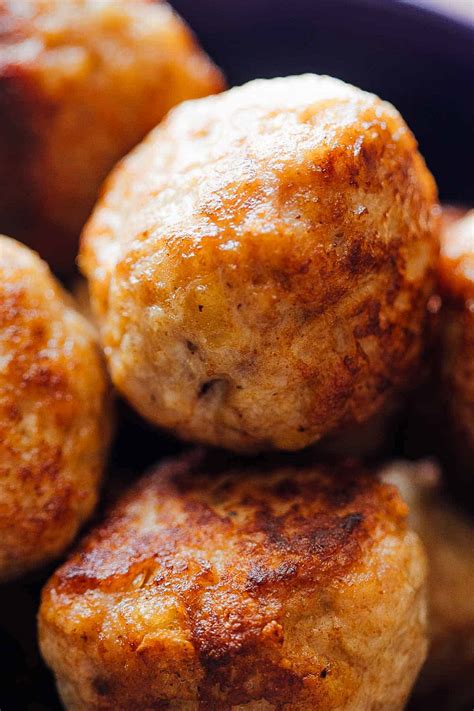 creamy-chicken-meatballs-in-mushroom image
