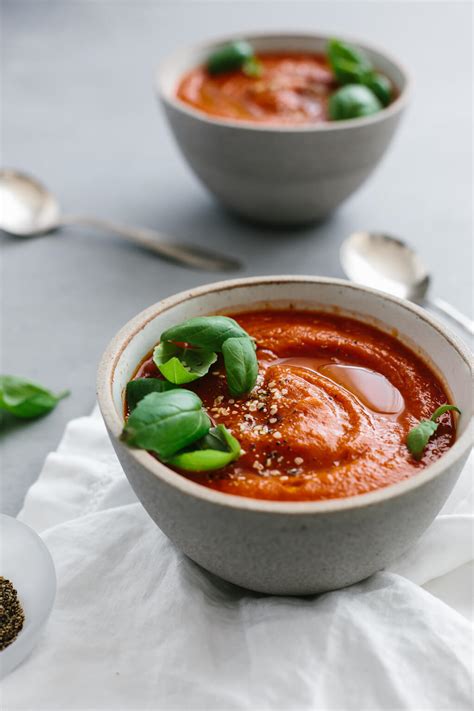 roasted-red-pepper-and-tomato-soup-downshiftology image