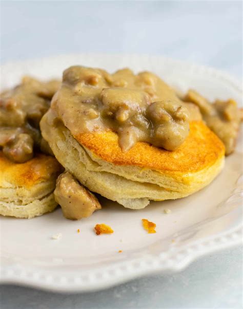 vegetarian-biscuits-and-gravy-recipe-build-your-bite image