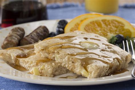 baked-apple-pancake-mrfoodcom image