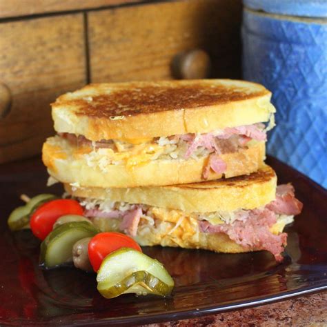 crock-pot-corned-beef-for-sandwiches-palatable image