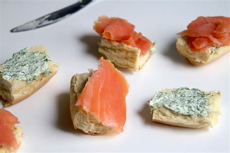 smoked-salmon-sliders-with-whipped-dill-cream image