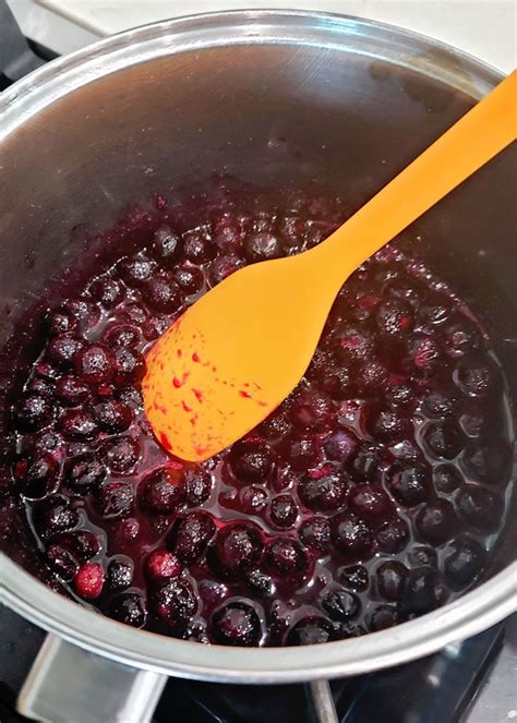 how-to-make-blueberry-jam-no-pectin image