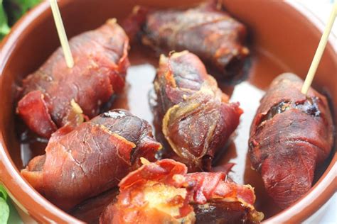 prosciutto-wrapped-dates-with-goats-cheese-gavs image