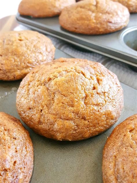 sour-cream-applesauce-muffins-beat-bake-eat image