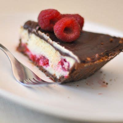 keebler-chocolate-raspberry-cheesecake-recipe-pinterest image