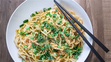 chef-shares-vietnamese-american-garlic-noodle image