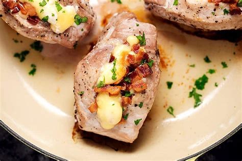 stuffed-pork-chops-with-bacon-and-gouda-low-carb image