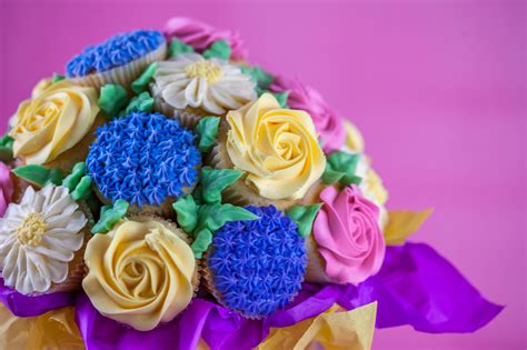 gusto-tv-cupcake-bouquet image