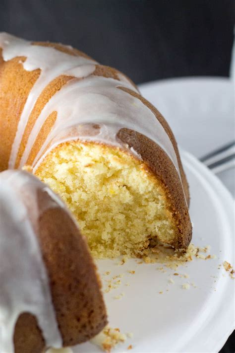 citrus-and-olive-oil-bundt-cake-moist-light-fluffy image