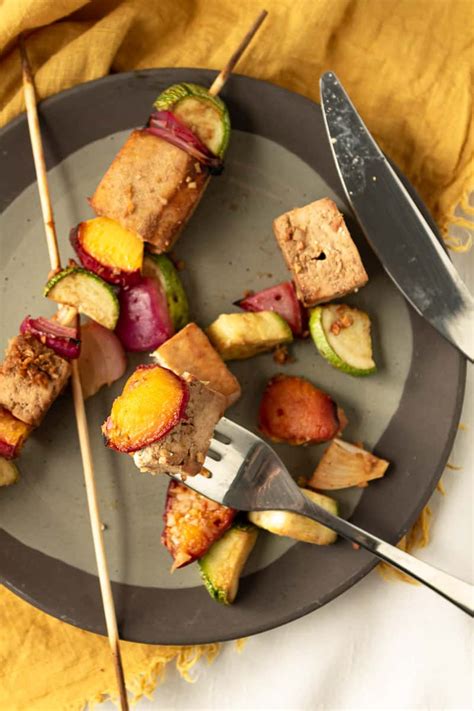 grilled-tofu-skewers-vegan-recipes-by-vegkitchen image