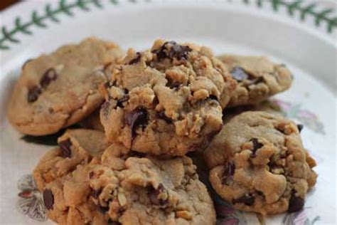 white-whole-wheat-peanut-butter-chocolate-chip image