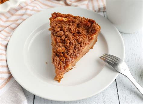 apple-pie-with-graham-cracker-crust-barefoot-in-the image
