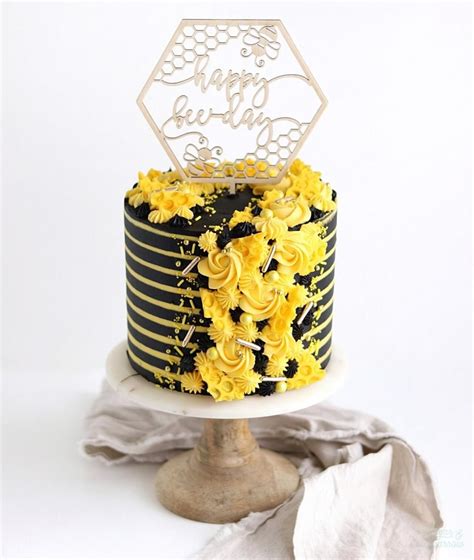diy-candy-melt-honeycomb-for-a-bee-cake-sugar image