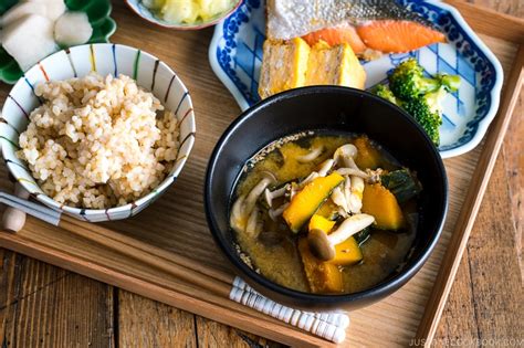 kabocha-miso-soup-かぼちゃの味噌汁-just-one image