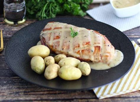 magret-duck-breast-with-truffle-sauce-recipe-petitchef image