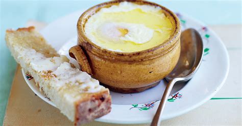 baked-eggs-oeufs-en-cocotte-the-happy-foodie image
