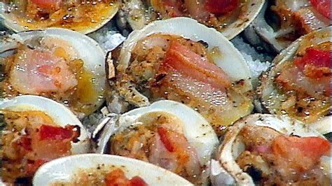 baked-clams-on-the-half-shell-vongole-gratinate-al-forno image