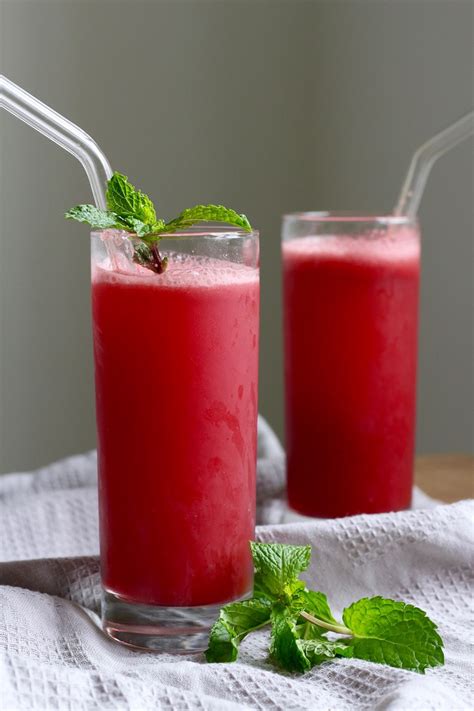 watermelon-mint-juice-made-in-a-blender-the image