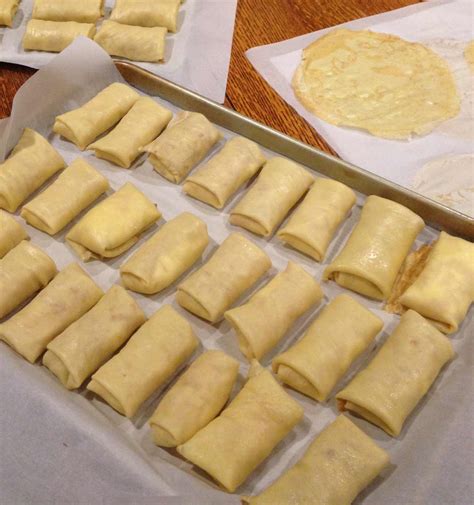 bubbes-cheese-blintzes-jewish-food-experience image