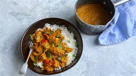 quick-curry-sauce-recipe-bbc-food image