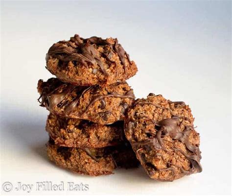 easy-chocolate-macaroons-low-carb-gluten-free image
