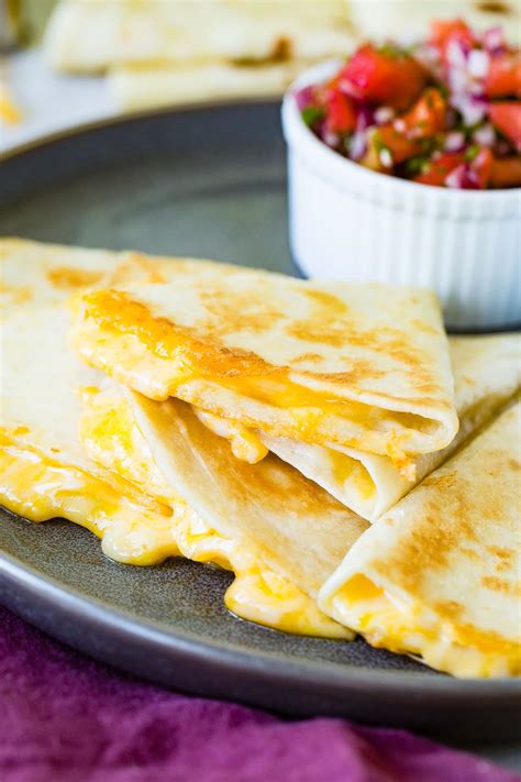 the-best-quesadilla-recipe-easy-cheesy-oh image