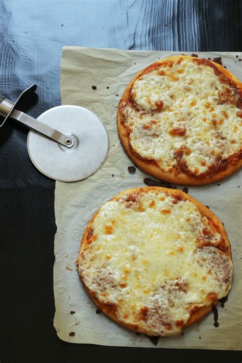 5-ingredient-easy-pita-pizza-good-cheap-eats image