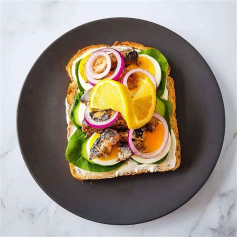 easy-sardine-sandwich-hint-of-healthy image