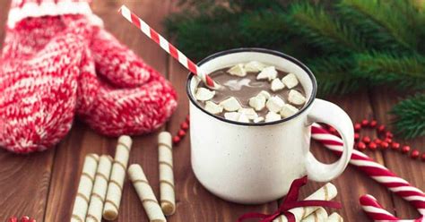 super-simple-starbucks-peppermint-syrup-copycat image