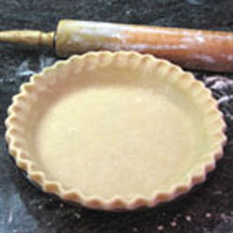 basic-pie-crust-101-recipe-cooksrecipescom image