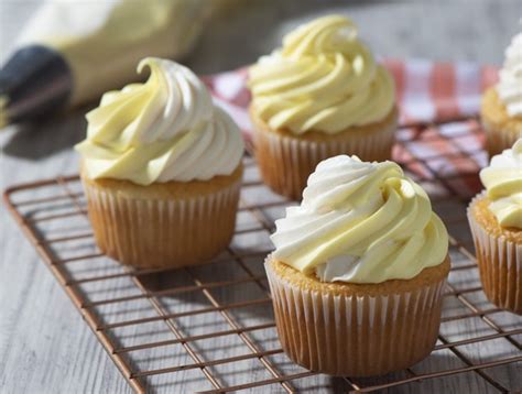 recipe-vanilla-swirl-cupcakes-duncan-hines image
