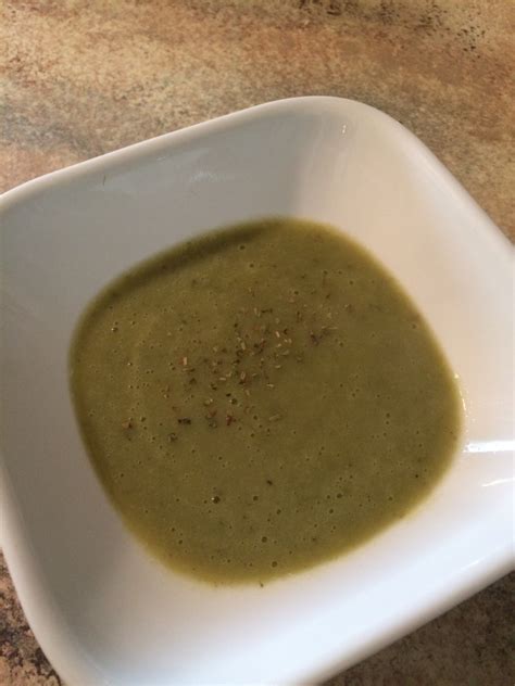 instant-pot-asparagus-soup-delishably image