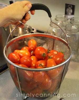 an-easy-guide-to-canning-tomato-sauce-simplycanning image