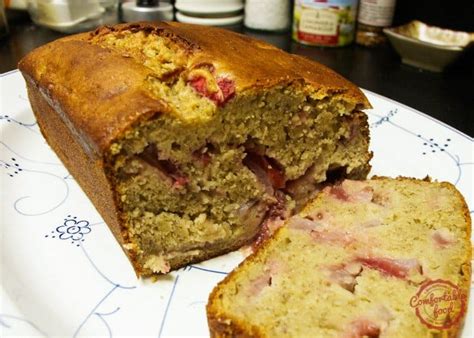super-easy-strawberry-banana-bread-comfortable-food image