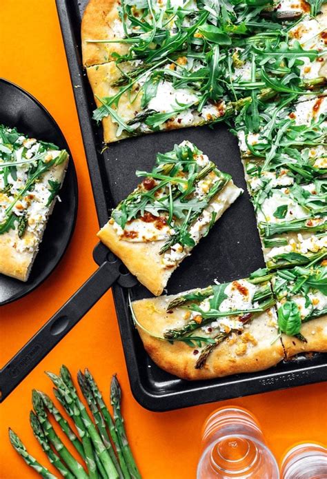asparagus-pizza-with-burrata-and-arugula-live-eat-learn image