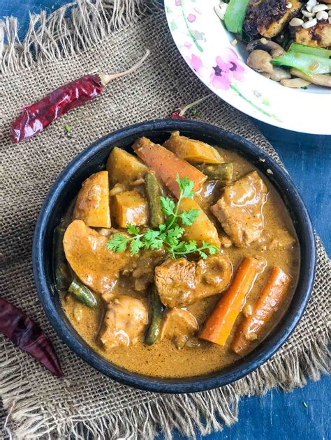 thai-chicken-massaman-curry-recipe-by-archanas image
