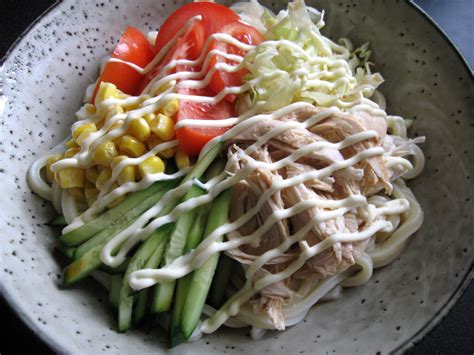 salad-udon-hirokos-recipes-hirokolistoncom image