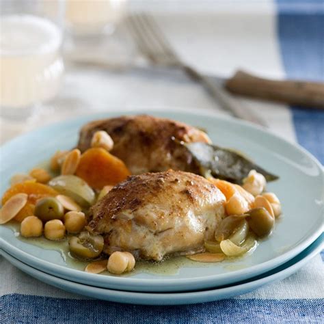 slow-cooker-moroccan-chicken-with-apricots-olives image