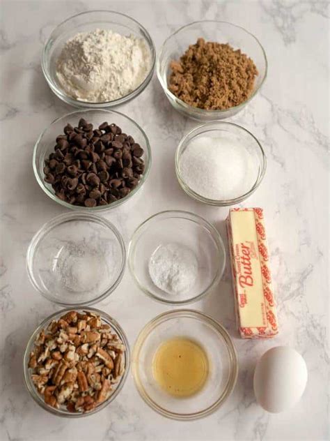 tates-bake-shop-chocolate-chip-cookies-pudge-factor image