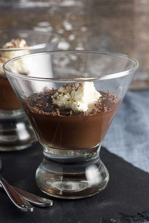 5-minute-chocolate-pots-only-4-ingredients-scrummy image