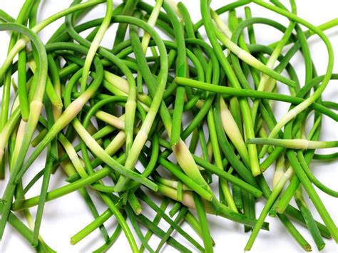 garlic-scapes-what-are-they-and-what-do-you-do-with image