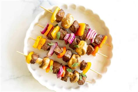how-to-make-the-easiest-steak-kabobs-on-the-grill image