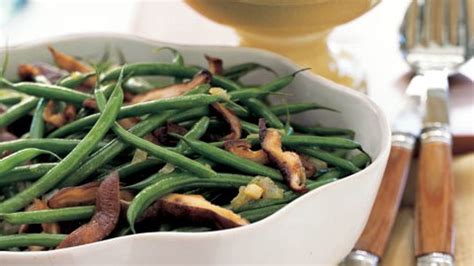 green-beans-with-shiitake-mushrooms-recipe-bon image