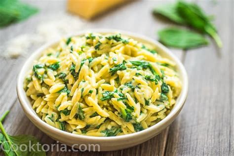 quick-easy-creamy-spinach-orzo-cooktoria image