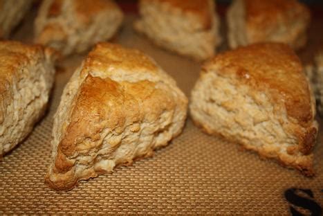 oat-and-maple-syrup-scones-can-cook-will-travel image
