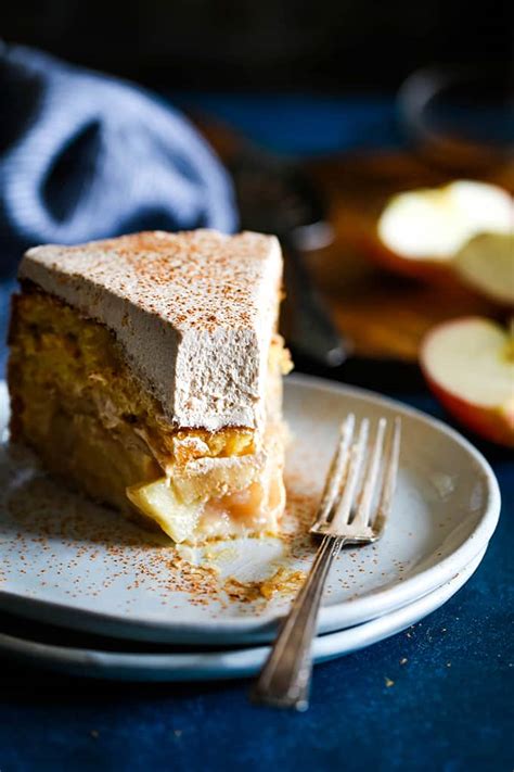 apple-piecaken-apple-pie-baked-in-a-cake-melanie image