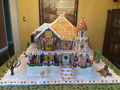 this-familiar-gingerbread-house-is-a-winner image