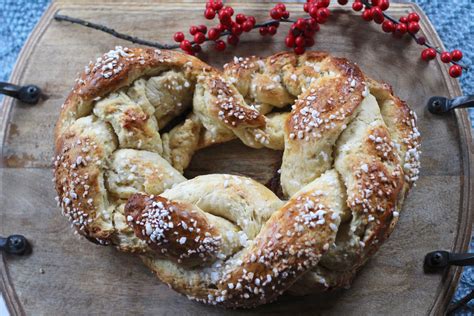 german-new-years-pretzel-diary-of-a-mad-hausfrau image