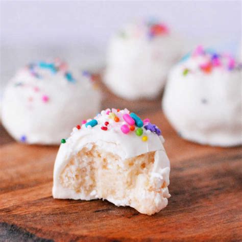 easy-cake-ball-recipe-how-to-make-cake-balls-eating image